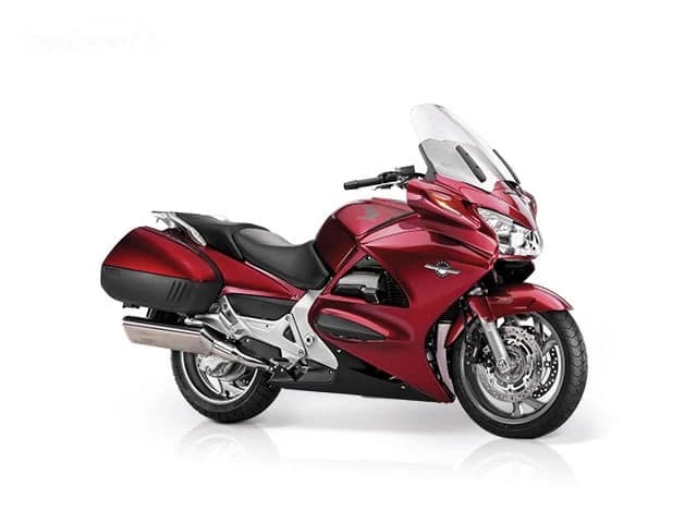 Noua motocicleta Honda ST 1300 Pan European 2014 este printre primele optiuni ale unui rider cand doreste sa achizitioneze un model sport touring.In afara de look-ul sau cool,de asemenea vine cu o gama larga de caract...