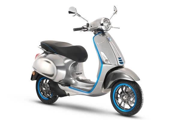 Fidel promisiunilor enuntate in cadrul ultimului eveniment EICMA, grupul Piaggio a anuntat recent ca Vespa Elettrica va intra in productie in fabrica din Pontedera, provincia Pisa din septembrie, fiind disponibila pen...